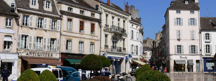 Marché Place de la Halle Beaune Place de la Halle