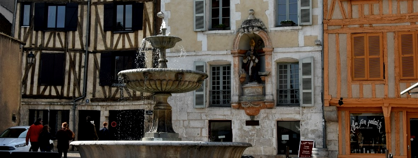 Place Saint-Nicolas Place Saint Nicolas Auxerre