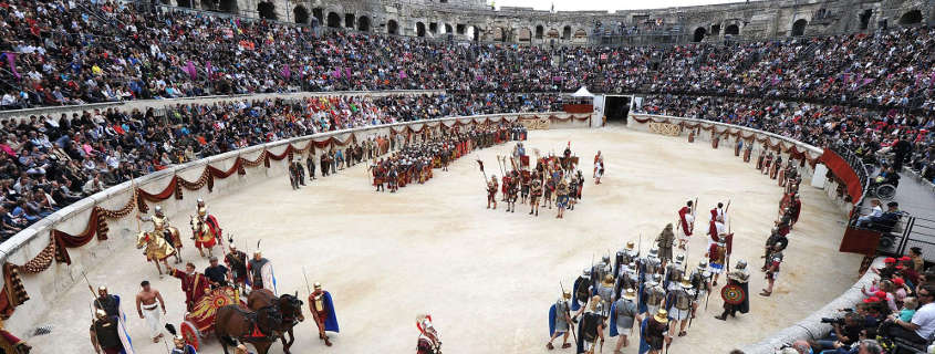 Arènes de Nîmes arenes de nimes, ampitheatre nimes