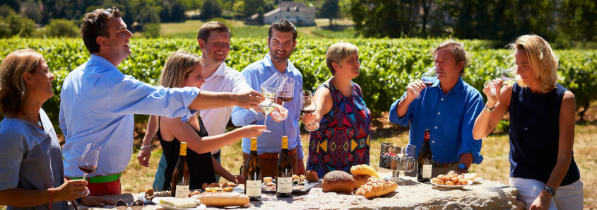Château de Chamirey Château de Chamirey mercurey, visite domaine mercurey, dégustation mercurey, Pique-nique dans le vignoble de Mercurey, Pique-nique au chateau de chamirey