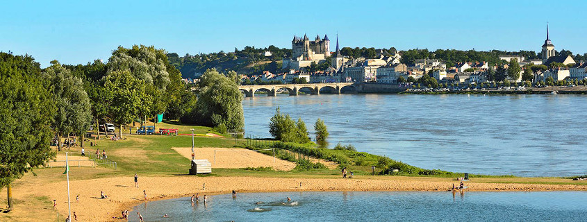 offard Island offard island saumur, island saumur, loire bridge saumur, queen of sicily saumur